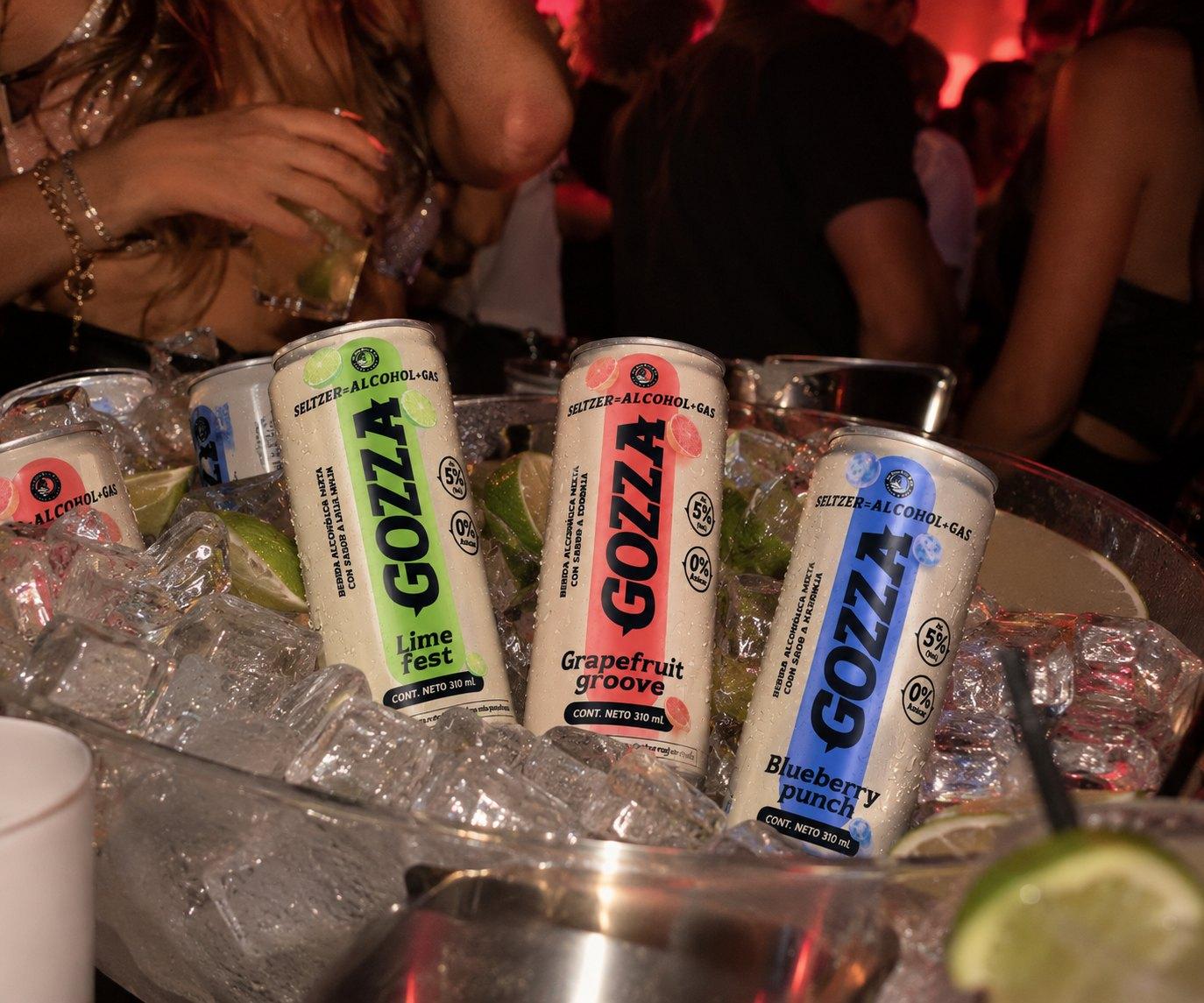 Latas Gozza en fiesta